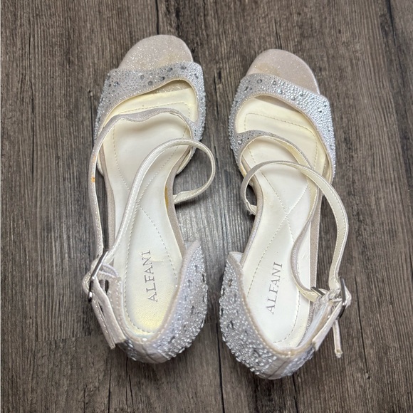 Alfani Women's Rhinestone Silver Heeled Sandals With A Double Strap Size 8 - Picture 4 of 11